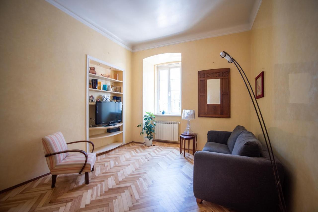 Art & History - New - Modern Classic Apartment Trieste Exterior photo